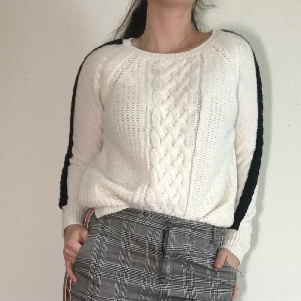 Zara Knit Ivory Crew Neck Sweater